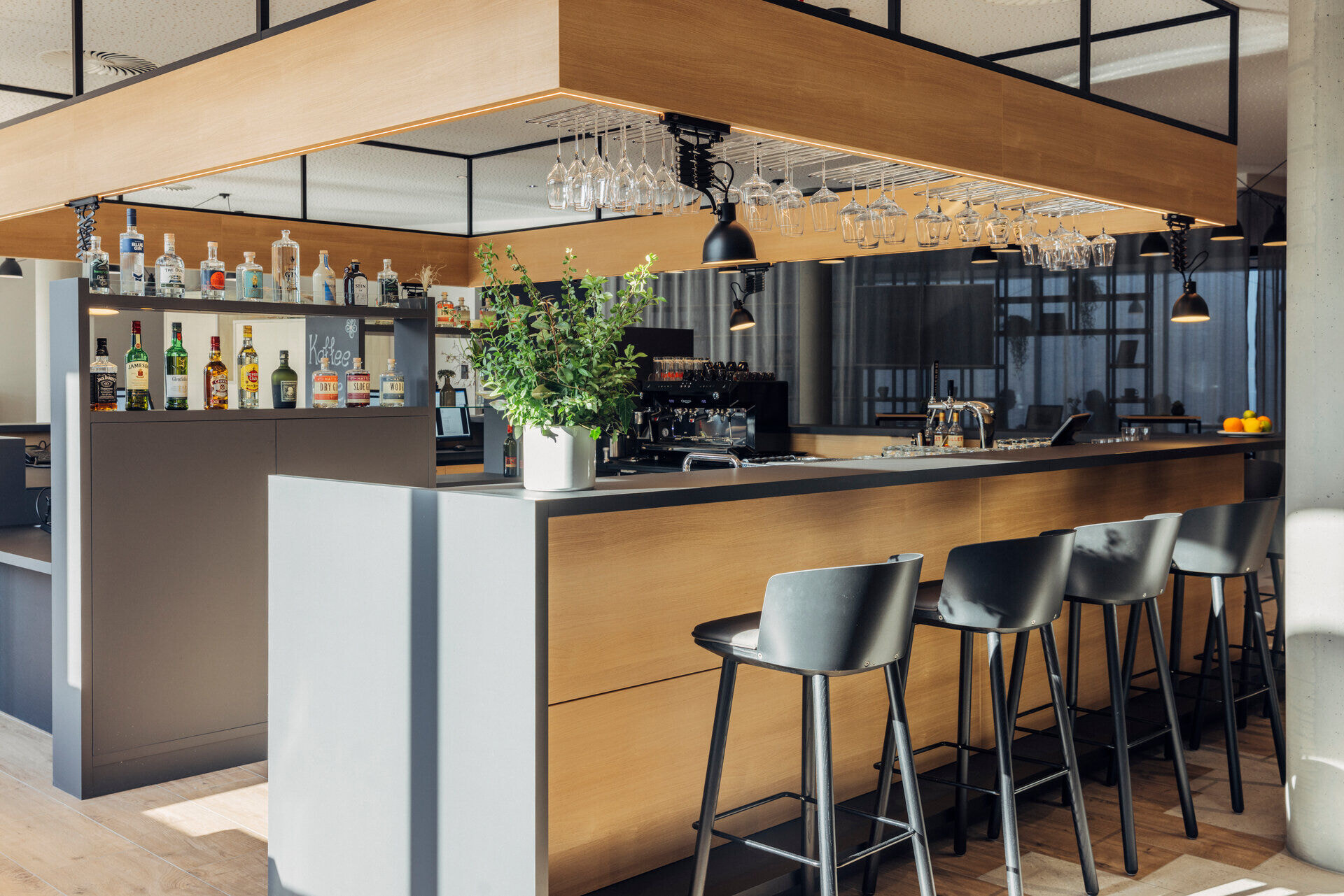 harrys_home_bern_2022_danielzangerl-_236